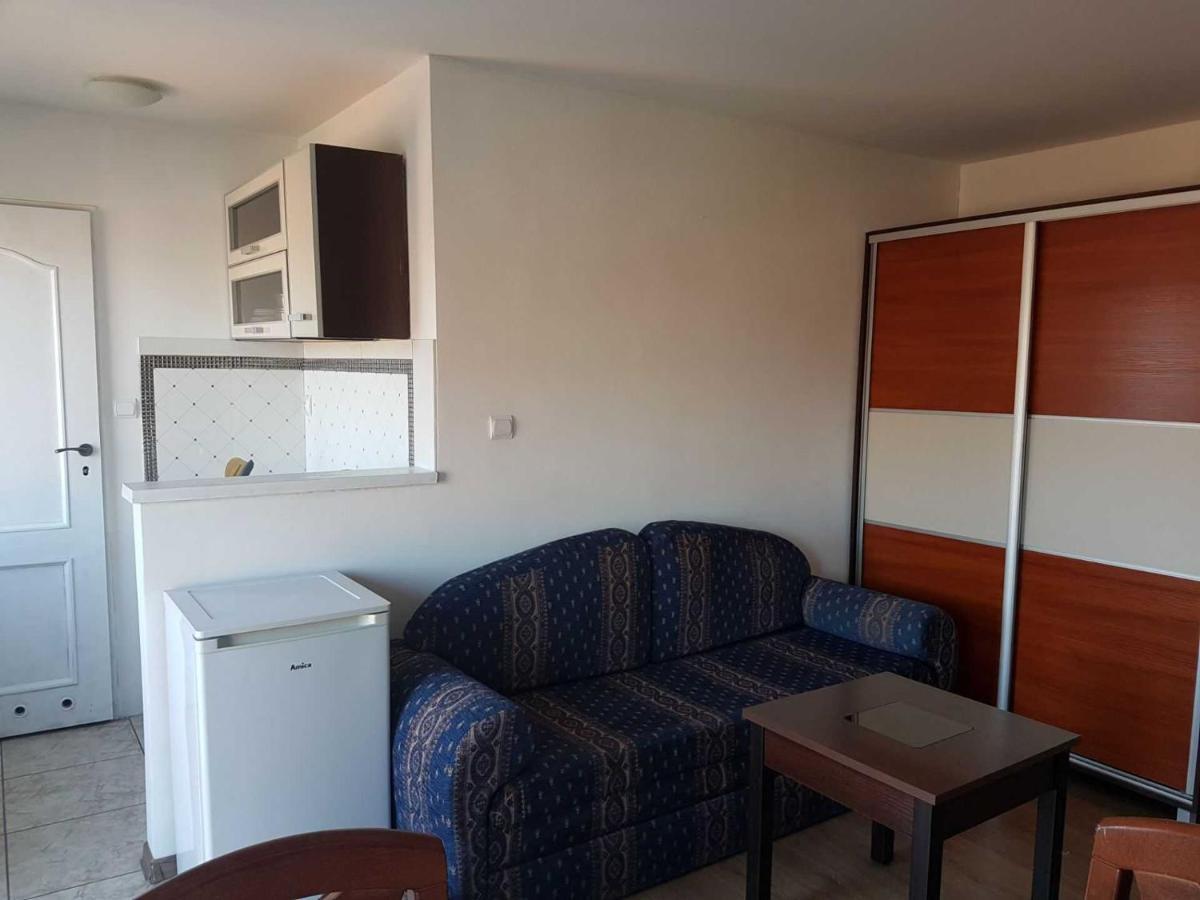 E&S_ Apartament ミリチ エクステリア 写真