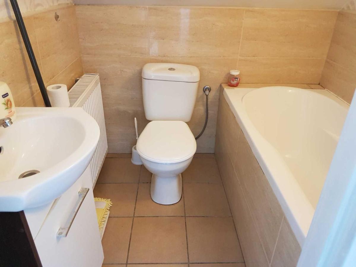 E&S_ Apartament ミリチ エクステリア 写真